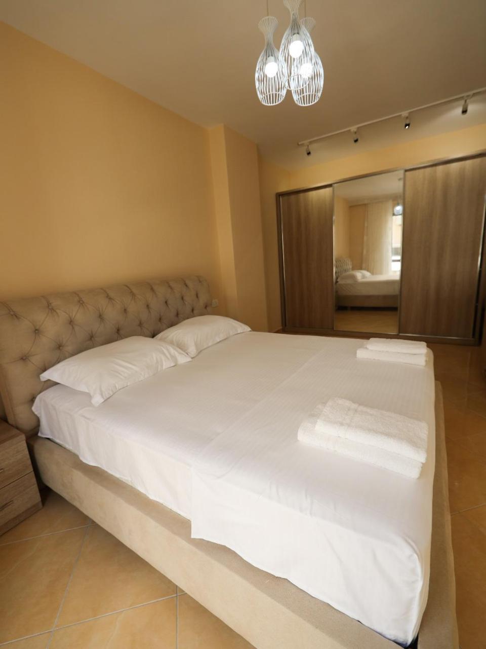 Sea View Apartments Durrës Kültér fotó